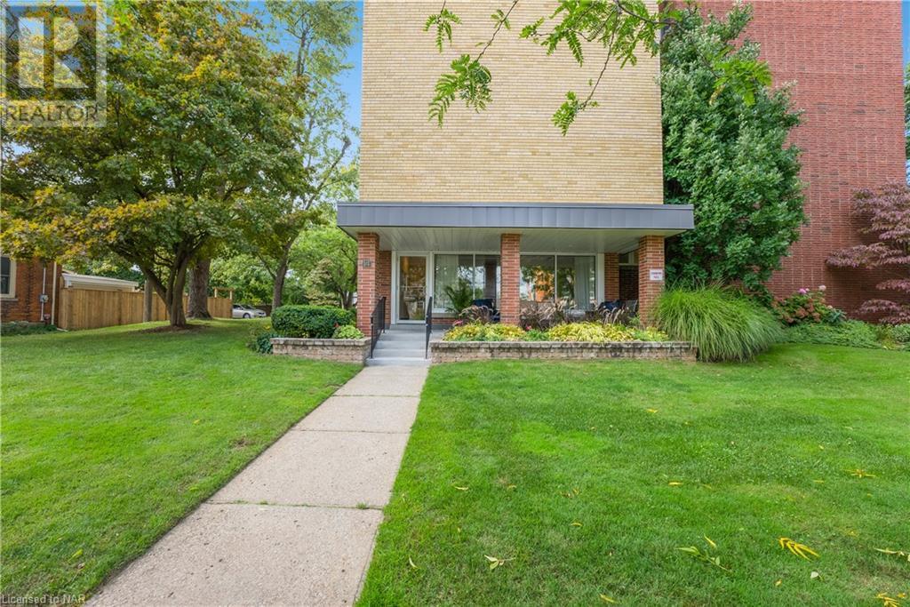 14 Norris Place Unit# 301, St. Catharines, Ontario  L2R 2W8 - Photo 2 - 40515391