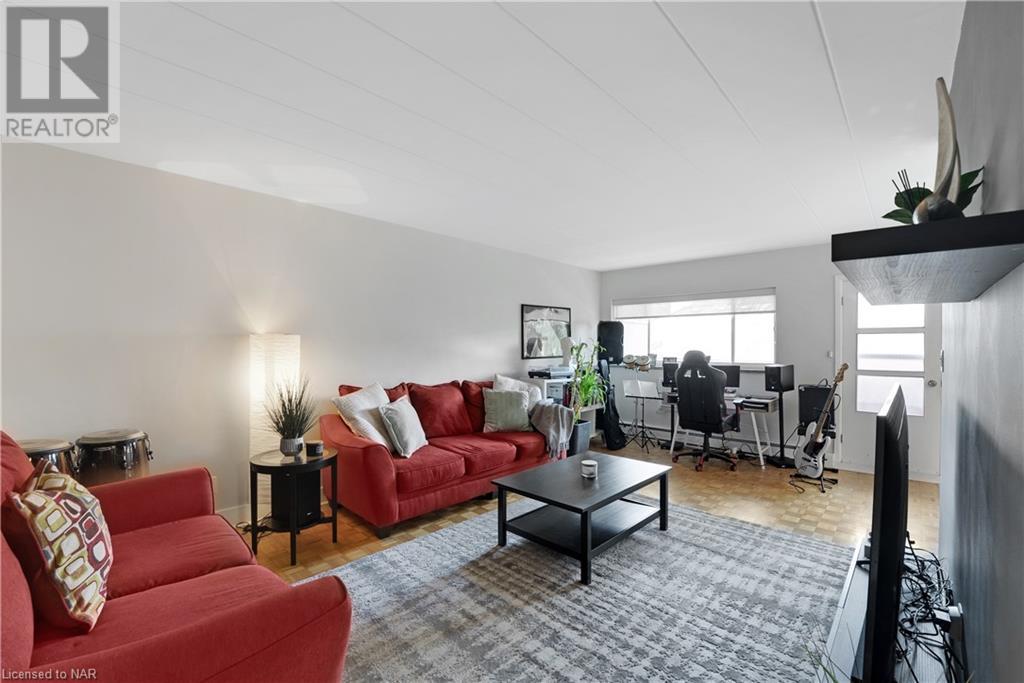 14 Norris Place Unit# 301, St. Catharines, Ontario  L2R 2W8 - Photo 8 - 40515391