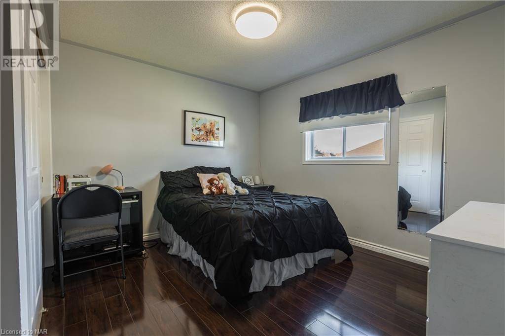 27 Farris Avenue, St. Catharines, Ontario  L2S 3W7 - Photo 18 - 40516268