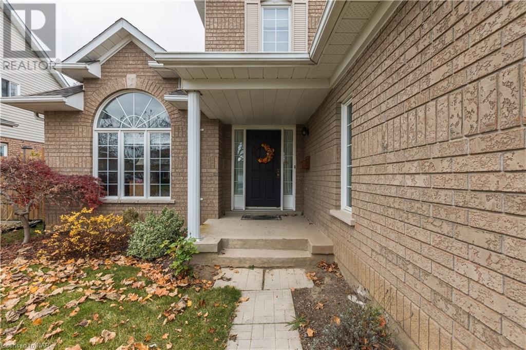 27 Farris Avenue, St. Catharines, Ontario  L2S 3W7 - Photo 3 - 40516268