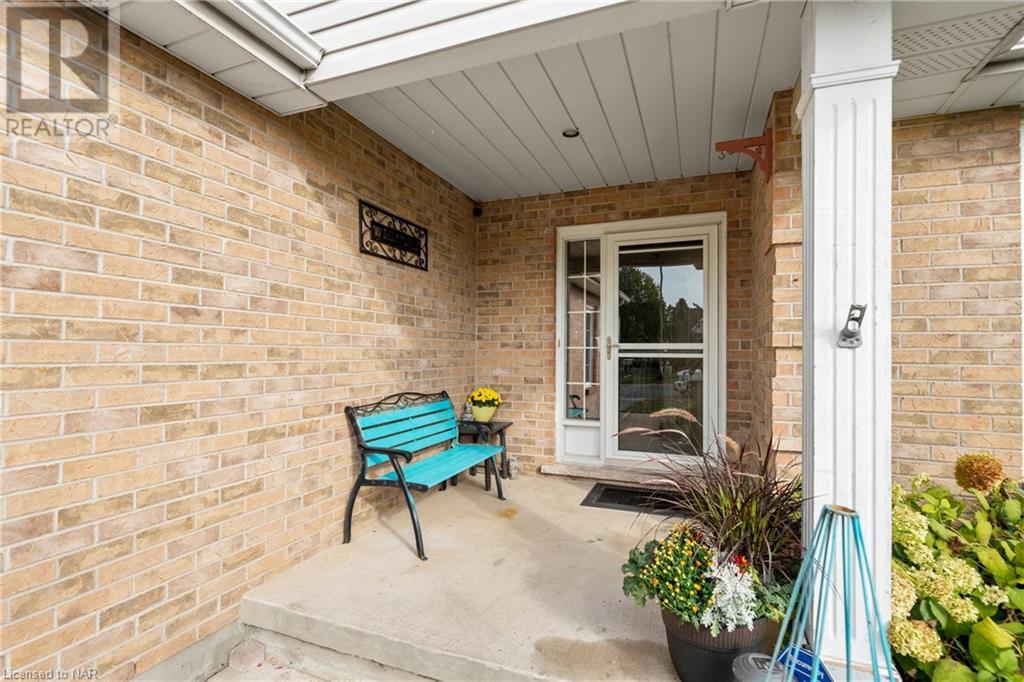 8133 Orchard Grove Parkway, Niagara Falls, Ontario  L2H 3E8 - Photo 2 - 40516215