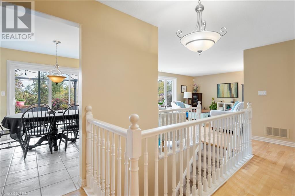 8133 Orchard Grove Parkway, Niagara Falls, Ontario  L2H 3E8 - Photo 5 - 40516215