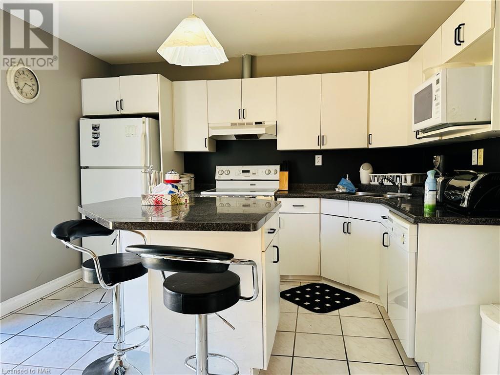 25 Tremont Drive Unit# Main Level, St. Catharines, Ontario  L2T 3A7 - Photo 16 - 40514862