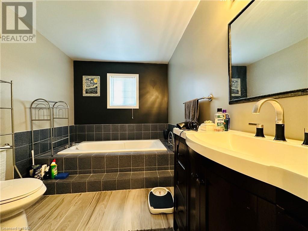 25 Tremont Drive Unit# Main Level, St. Catharines, Ontario  L2T 3A7 - Photo 23 - 40514862