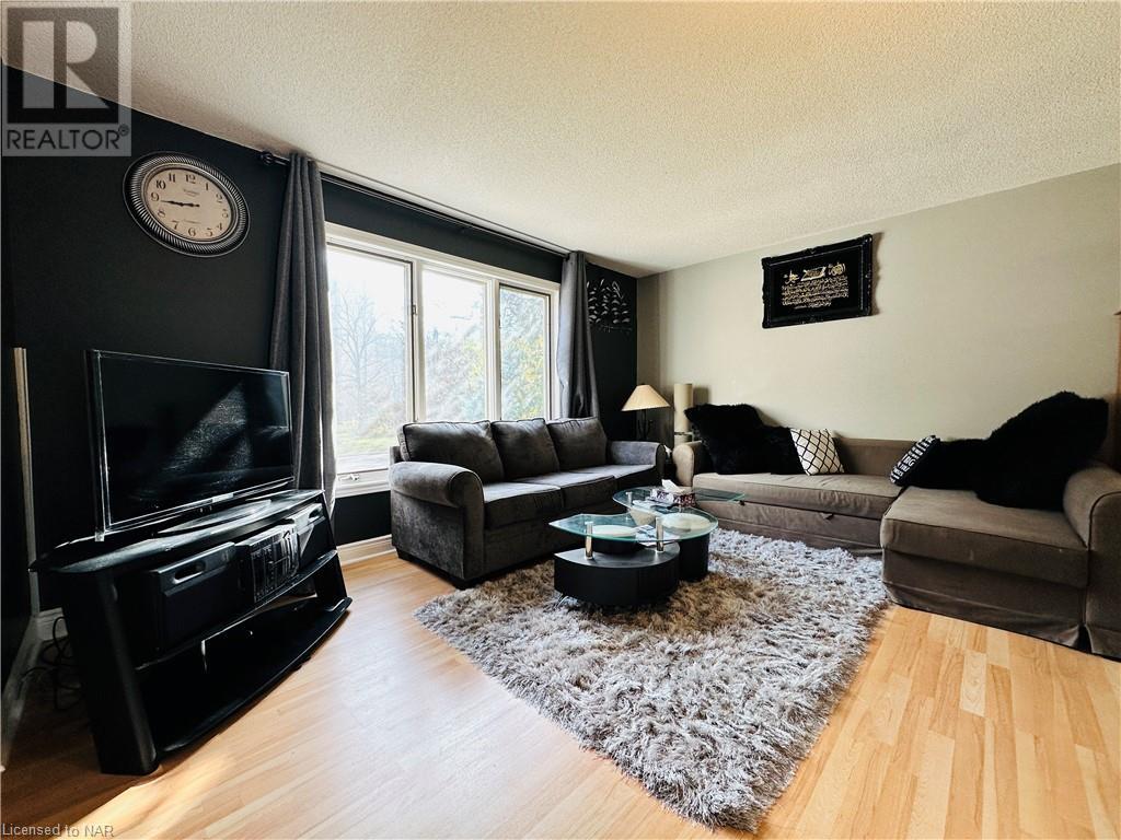 25 Tremont Drive Unit# Main Level, St. Catharines, Ontario  L2T 3A7 - Photo 8 - 40514862