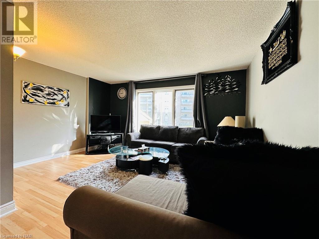 25 Tremont Drive Unit# Main Level, St. Catharines, Ontario  L2T 3A7 - Photo 9 - 40514862