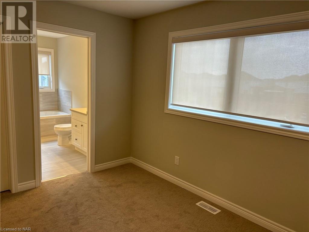 31 Barker Parkway, Thorold, Ontario  L2V 0B7 - Photo 6 - 40513403