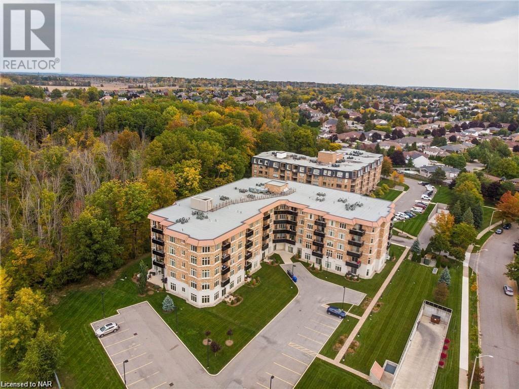 8111 Forest Glen Drive Unit# 214, Niagara Falls, Ontario  L2H 2Y7 - Photo 3 - 40506413