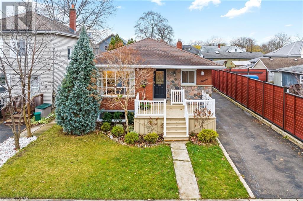 11 Wilton Avenue, Welland, Ontario  L3C 1Z8 - Photo 2 - 40515209