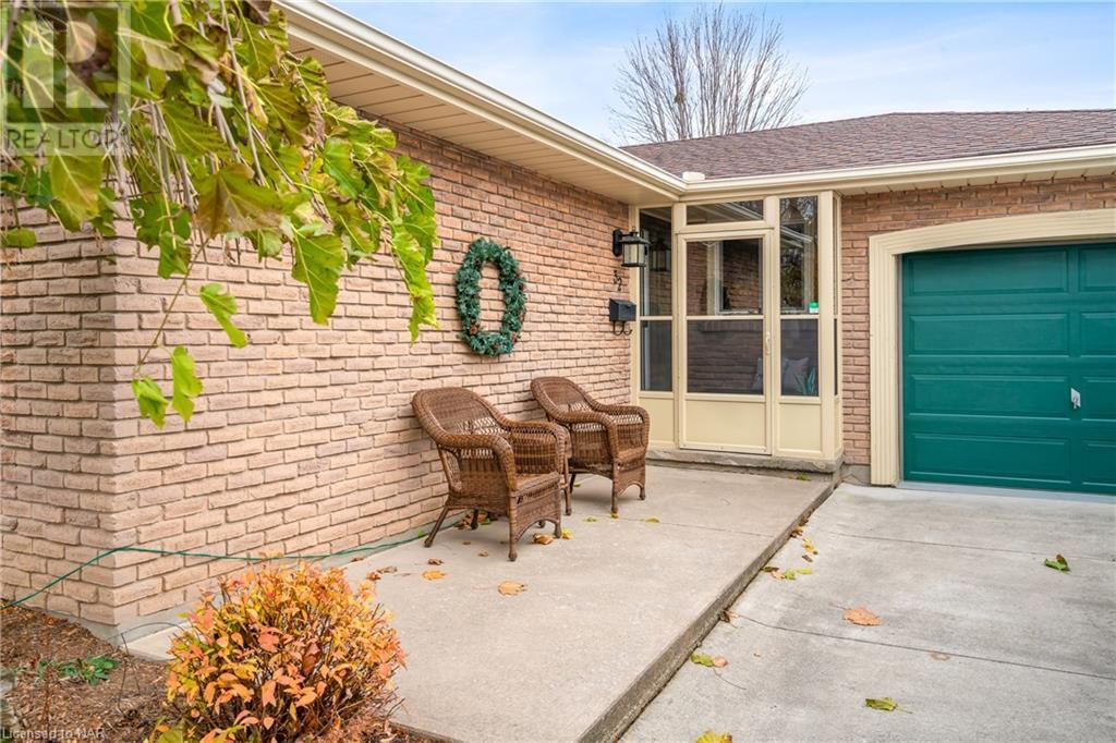 32 Trinidad Crescent, St. Catharines, Ontario  L2N 3S7 - Photo 4 - 40515450