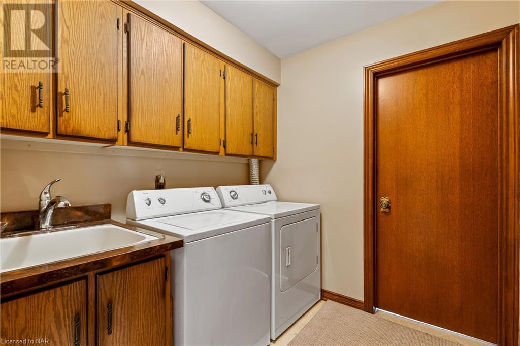 24 Amberwood Court, St. Catharines, Ontario  L2N 7E1 - Photo 21 - 40513516