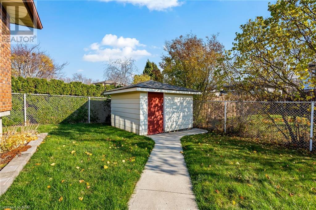 24 Amberwood Court, St. Catharines, Ontario  L2N 7E1 - Photo 41 - 40513516
