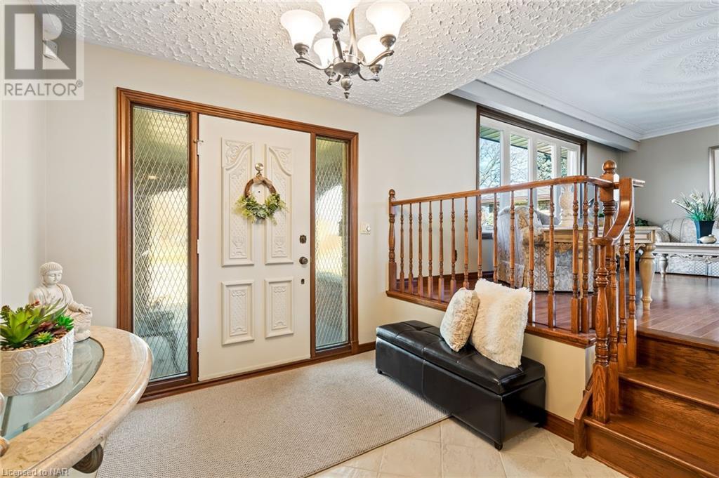 24 Amberwood Court, St. Catharines, Ontario  L2N 7E1 - Photo 5 - 40513516