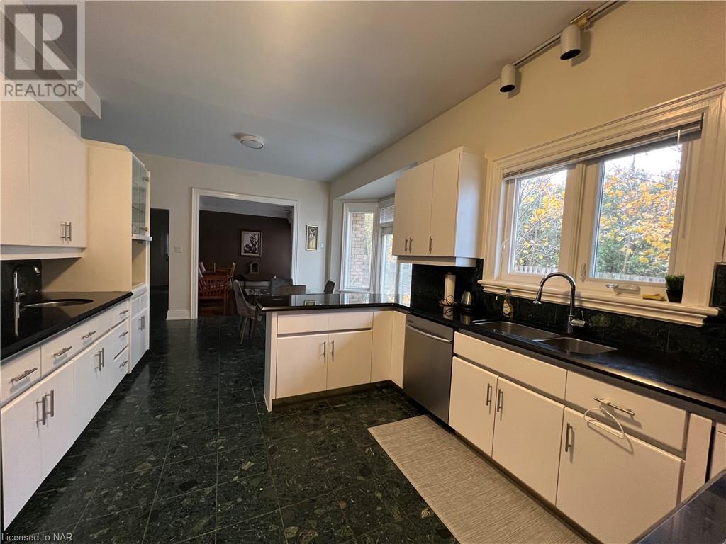 411 Kerman Avenue, Grimsby, Ontario  L3M 5C5 - Photo 17 - 40517012