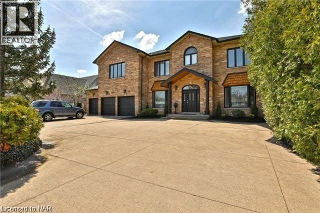 411 Kerman Avenue, Grimsby, Ontario  L3M 5C5 - Photo 2 - 40517012