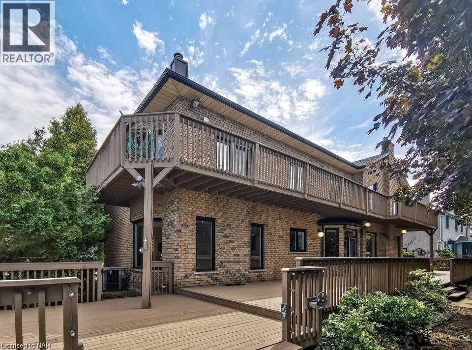 411 Kerman Avenue, Grimsby, Ontario  L3M 5C5 - Photo 3 - 40517012