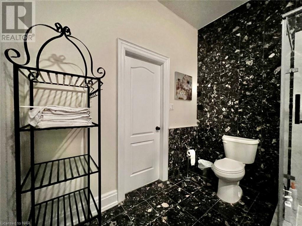 411 Kerman Avenue, Grimsby, Ontario  L3M 5C5 - Photo 33 - 40517012