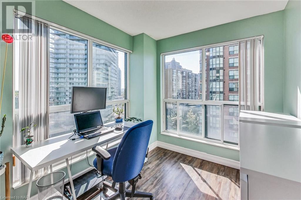 7 Lorraine Drive Unit# 1003, North York, Ontario  M2N 7H2 - Photo 29 - 40517165