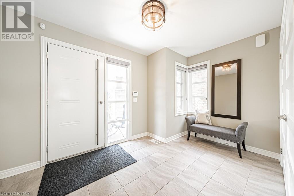 6 Eastman Gateway, Thorold, Ontario  L0S 1K0 - Photo 3 - 40517178