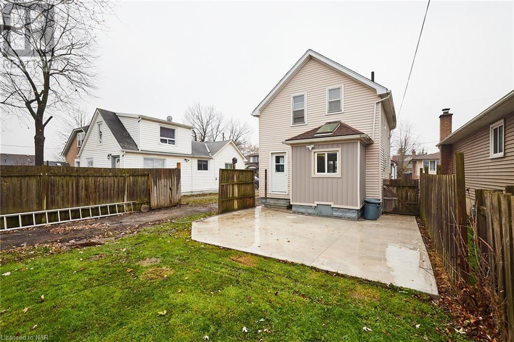 297 Wright Street, Welland, Ontario  L3B 2K4 - Photo 4 - 40517141