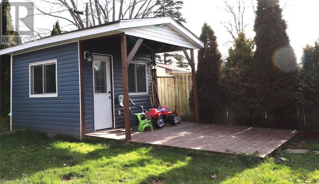 221 Beatrice Street, Welland, Ontario  L3B 2Z6 - Photo 8 - 40515792