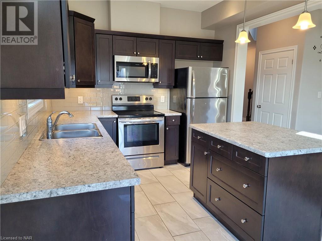 7770 Hanniwell Street, Niagara Falls, Ontario  L2G 4S3 - Photo 10 - 40517375