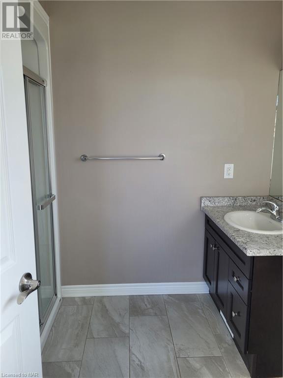 7770 Hanniwell Street, Niagara Falls, Ontario  L2G 4S3 - Photo 15 - 40517375