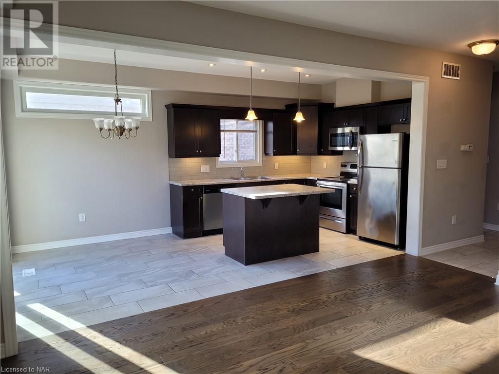 7770 Hanniwell Street, Niagara Falls, Ontario  L2G 4S3 - Photo 8 - 40517375
