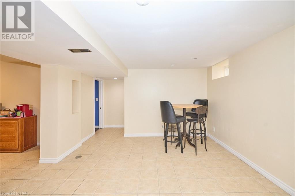 17 Spring Garden Boulevard, St. Catharines, Ontario  L2N 3P8 - Photo 21 - 40513965
