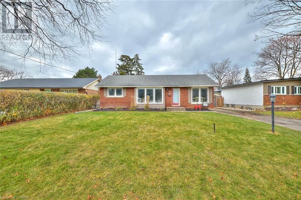 17 Spring Garden Boulevard, St. Catharines, Ontario  L2N 3P8 - Photo 3 - 40513965