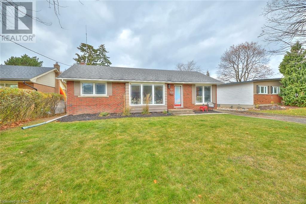 17 Spring Garden Boulevard, St. Catharines, Ontario  L2N 3P8 - Photo 4 - 40513965