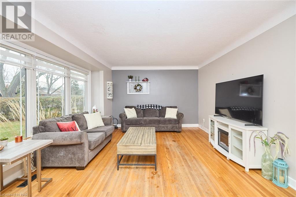 17 Spring Garden Boulevard, St. Catharines, Ontario  L2N 3P8 - Photo 6 - 40513965