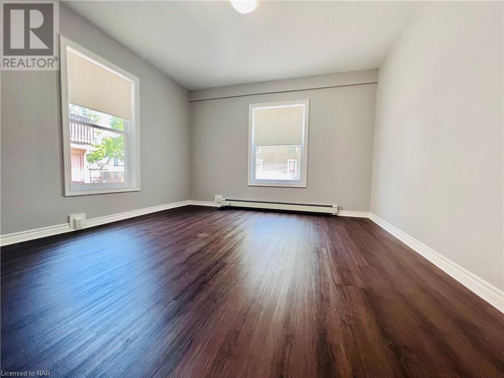 132 West Main Street, Welland, Ontario  L3C 5A2 - Photo 12 - 40515748