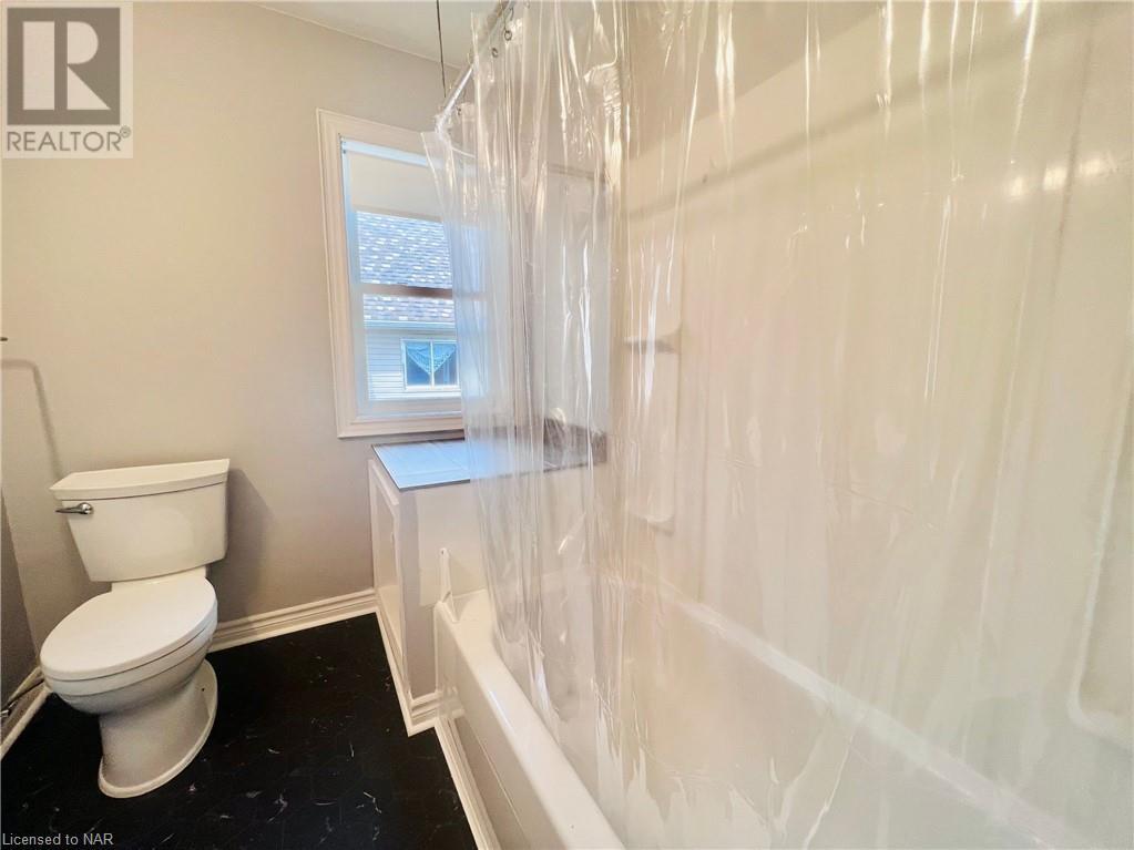 132 West Main Street, Welland, Ontario  L3C 5A2 - Photo 42 - 40515748