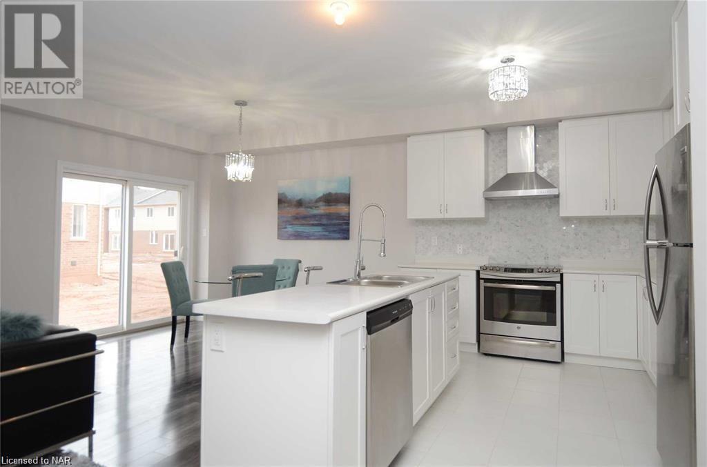 14 Pinot Crescent Crescent, Hamilton, Ontario  L8E 0J8 - Photo 4 - 40517622