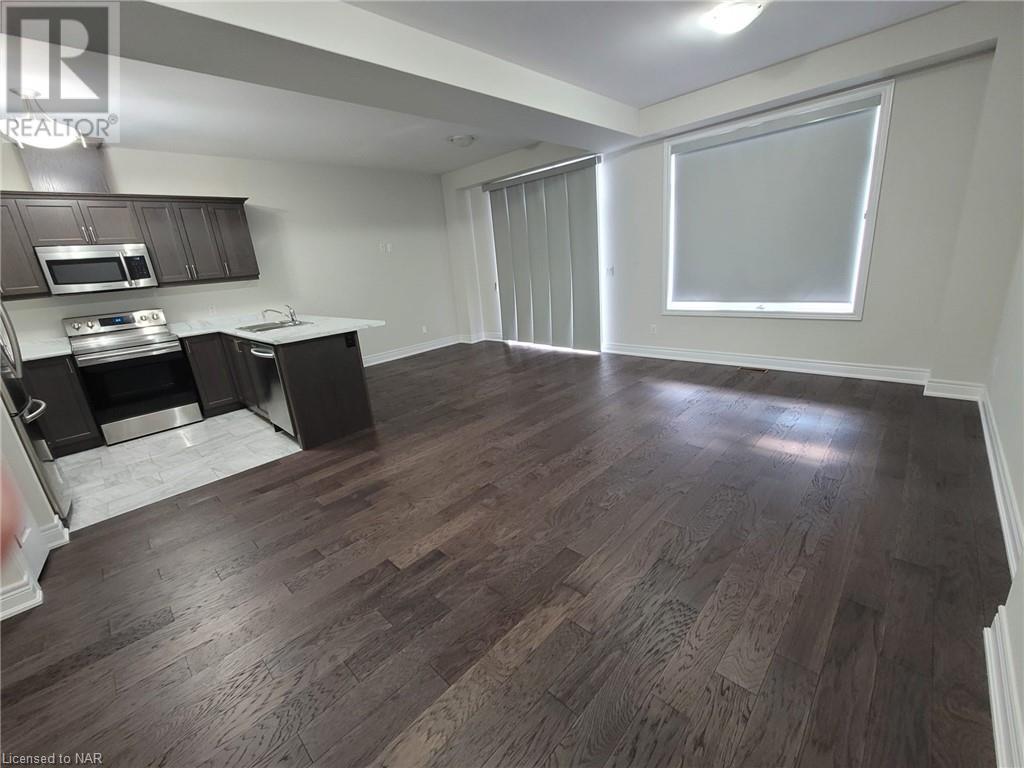 8 Manhattan Court, St. Catharines, Ontario  L2R 0B8 - Photo 12 - 40517187