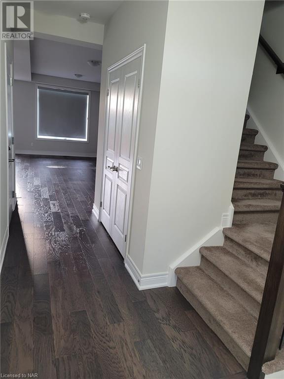 8 Manhattan Court, St. Catharines, Ontario  L2R 0B8 - Photo 13 - 40517187