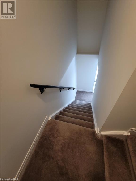 8 Manhattan Court, St. Catharines, Ontario  L2R 0B8 - Photo 14 - 40517187
