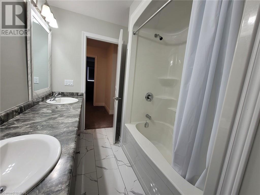 8 Manhattan Court, St. Catharines, Ontario  L2R 0B8 - Photo 20 - 40517187