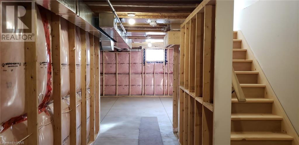 8 Manhattan Court, St. Catharines, Ontario  L2R 0B8 - Photo 22 - 40517187