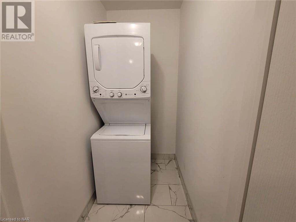 8 Manhattan Court, St. Catharines, Ontario  L2R 0B8 - Photo 23 - 40517187