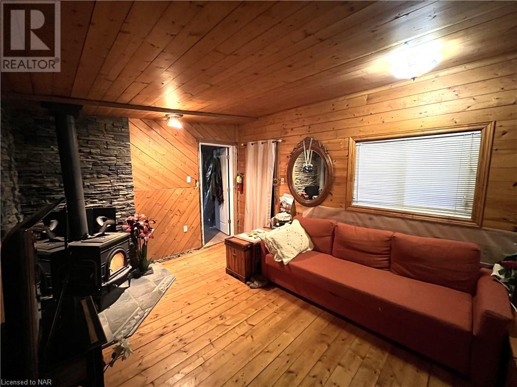 695 Lakeside Road, Fort Erie, Ontario  L2A 4V4 - Photo 13 - 40516358