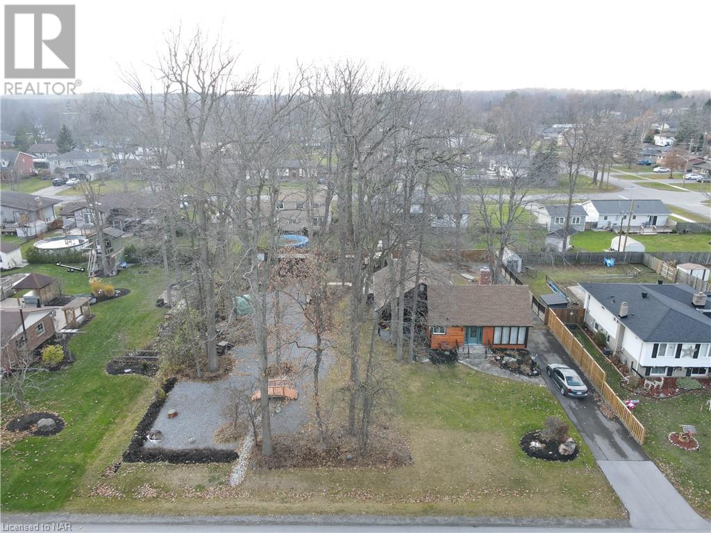 695 Lakeside Road, Fort Erie, Ontario  L2A 4V4 - Photo 3 - 40516358