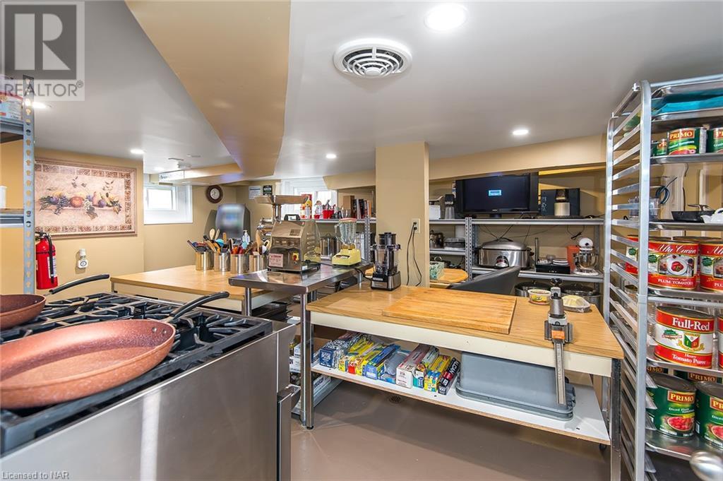152 Hellems Avenue, Welland, Ontario  L3B 3B4 - Photo 37 - 40513499