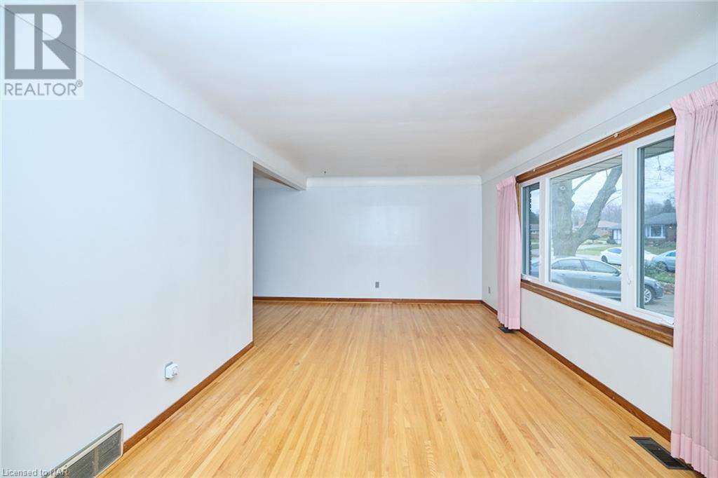 5644 Green Avenue, Niagara Falls, Ontario  L2H 1R1 - Photo 4 - 40517252