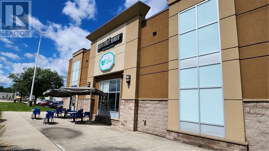7555 Montrose Road Unit# D3, Niagara Falls, Ontario  L2H 2E9 - Photo 3 - 40517911