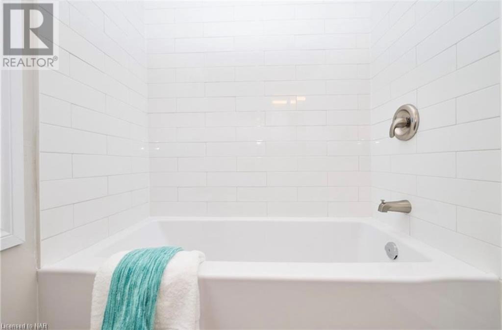 4088 Broughton Avenue Unit# Upper Unit, Niagara Falls, Ontario  L2E 3K6 - Photo 13 - 40517886
