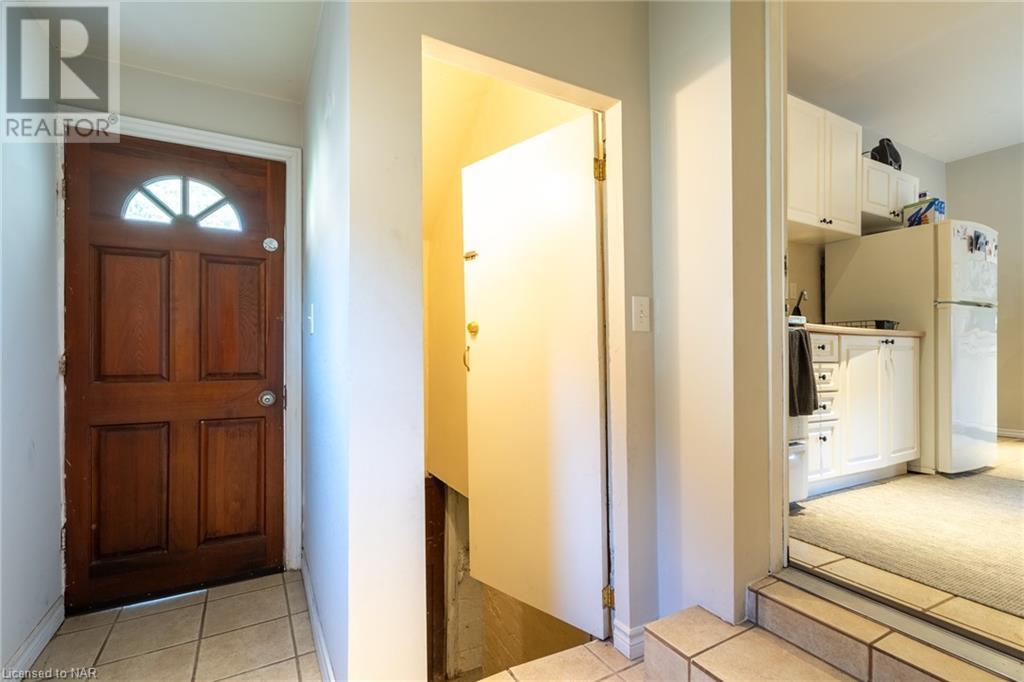 13 Woodland Avenue, St. Catharines, Ontario  L2R 5A1 - Photo 7 - 40518068