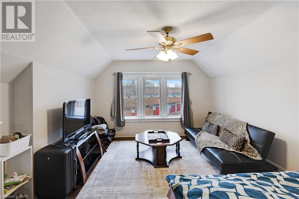 4705 Epworth Circle, Niagara Falls, Ontario  L2E 1C7 - Photo 4 - 40517987