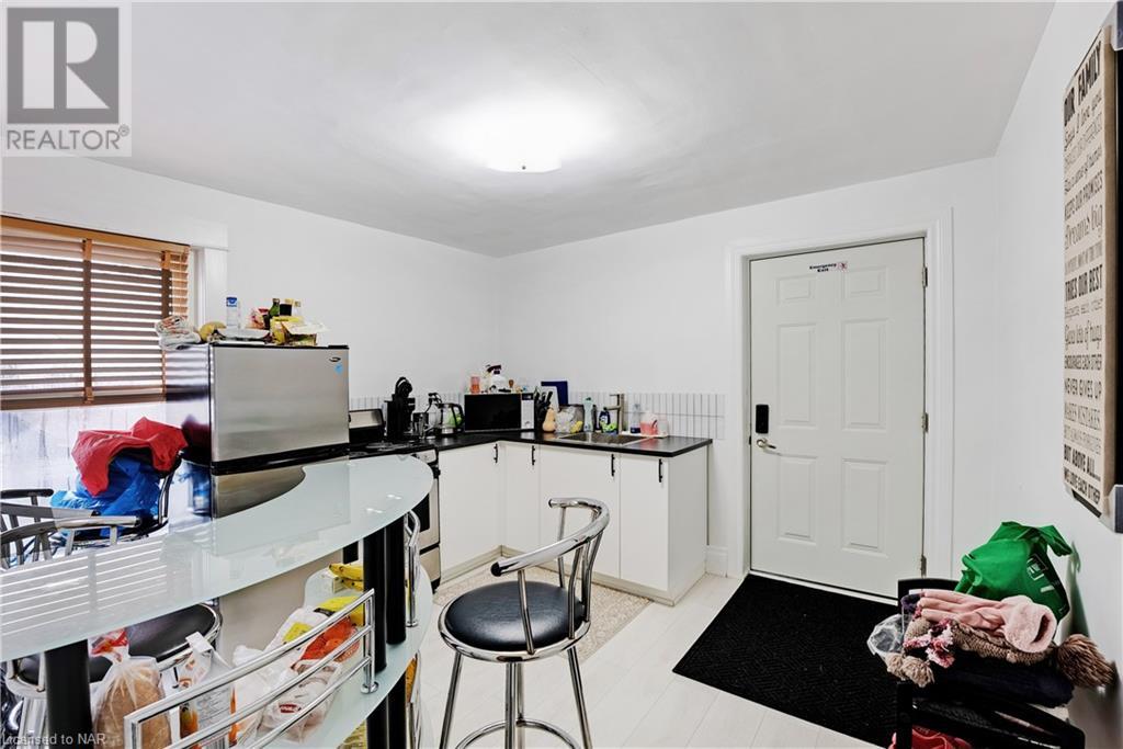 4705 Epworth Circle, Niagara Falls, Ontario  L2E 1C7 - Photo 8 - 40517987